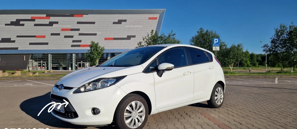 Ford Fiesta cena 19000 przebieg: 132075, rok produkcji 2009 z Koszalin małe 172